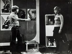 7-2 Ann som Krista i Sam Sam 1971